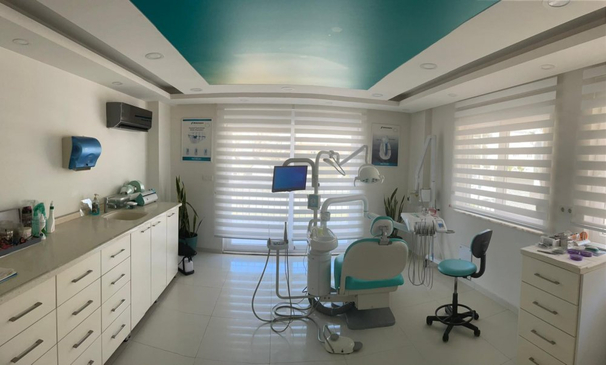 Slider image (6) Side Smile Dental Clinic